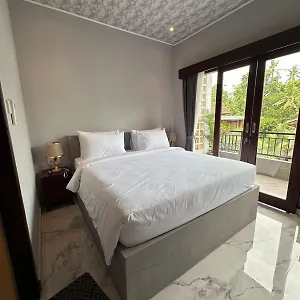Ayu 2 Ubud